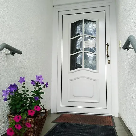 Monteurzimmer Апартаменты Siebenlehn